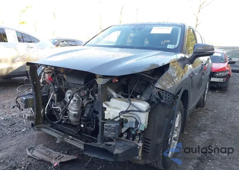 2021 Toyota Highlander Le z USA, uszkodzony, nr VIN 5TDBZRBH8MS528233